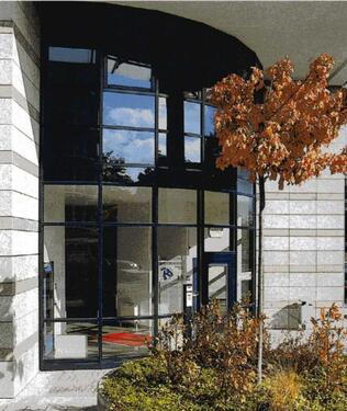 Foto - Zentrumsnah - moderne, repräsentative Geschäftsräume! Parkplätze! Sehr gute Verkehrsanbindung!