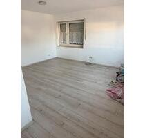 3 Zimmer Wohnung Nähe BMW - 1.700,00&nbsp;EUR Kaltmiete, ca.&nbsp; 85,00&nbsp;m&sup2; in München (PLZ: 80992) Moosach