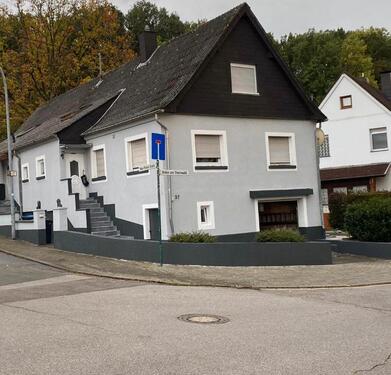 Foto - Haus mit 3 Wohnungen - Baugrundstück von Privat ohne Provision