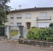 Großzügige 3-Zimmer Wohnung mit Balkon und Garagenstellplatz in ruhiger zentraler Lage von Lörrach