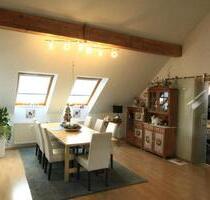 Charmante 3,5 Zimmerwohnung mit EBK, Loggia und TG Stellplatz - Blaustein