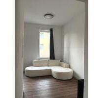 Zum 15.03 oder 01.04! 1-1,5 Zimmer EG Wohnung in MG mit Terrasse - Mönchengladbach West