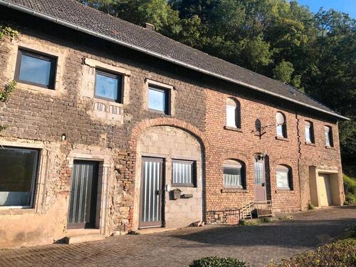 Foto - Eifel – Grundstück mit Haus bei Burg Kronenburg – seltene Lage