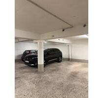 Tiefgarage, 1min zur S-Bahn Thesdorf - Kölln-Reisiek