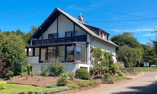 Foto - Einfamilienhaus zu Vermieten - 1.300,00&nbsp;EUR Kaltmiete, ca.&nbsp; 189,00&nbsp;m&sup2;