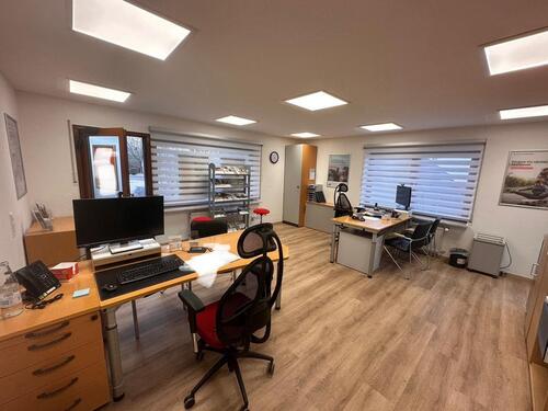 Foto - Helles Büro zu vermieten - 850,00 EUR Kaltmiete,