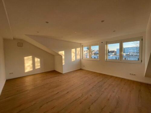 Foto - Großzügige 122 m² Dachwohnung in Feldrandlage