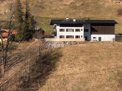 Foto - 2 Zimmer Dachgeschoss Wohnung - 850,00&nbsp;EUR Kaltmiete, ca.&nbsp; 70,00&nbsp;m&sup2;