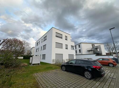 Foto - Stellplatz für PKW zur Miete offen nicht überdacht