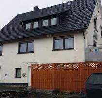 Schöne und helle 2-Zi-Whg. mit Carport und Terrasse - Kreuztal