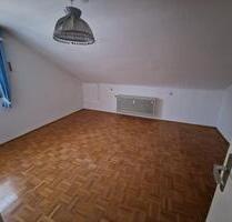 3 Zimmer-Dachgeschosswohnung - 850,00 EUR Kaltmiete, in Weingarten (PLZ: 88250)