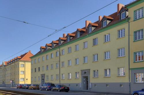 Foto - Blick ins Grüne vom Balkon - 497,00 EUR Kaltmiete,