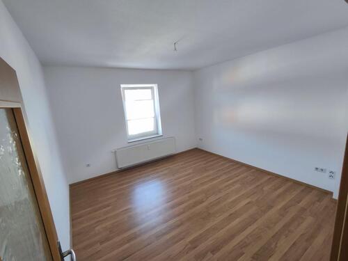 Foto - 3-Zimmer-DG-Wohnung in Niederplanitz, Maisonette, EBK, Stellplatz