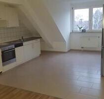 2-RW im DG mit EBK + Kfz-Stellplatz in Leipzig-Gohlis - Faktor 18