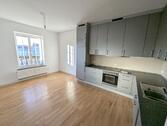 Foto - Blick auf den Altmarkt: City-Appartment mit 2 Bädern, Balkon, Lift *EBK möglich*