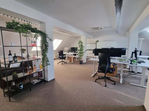 Foto - Geräumige Gewerbefläche in zentraler Lage