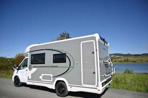 Foto - Wohnmobil mieten, Urlaub, mit Hund reisen, Camping