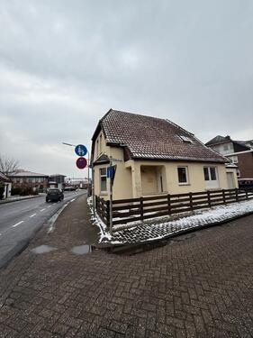 Foto - Haus zum verkaufen - 300.000,00&nbsp;EUR Kaufpreis, ca.&nbsp; 129,00&nbsp;m&sup2;