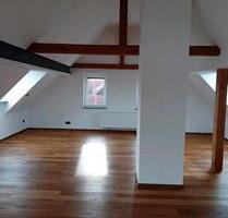 Traumhafte Dachgeschosswohnung mit Loft-Charakter und Rhönblick - Petersberg