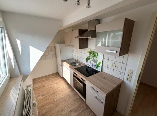 Foto - Vermiete schöne helle Altbau Dachgeschosswohnung