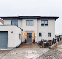 Exklusive Stadtvilla 2023 in Römerberg-Mechtersheim – 5 SZ, 3 Bäd