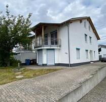 Gepflegte Doppelhaushälfte 7 ZKB in Mackenbach