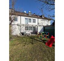 Provisionsfrei von Privat Reihenhaus in Top Zustand Haus - Rückersdorf