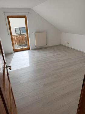 Foto - 4 Zimmer Dachgeschoßwohnung in Schwarzenfeld