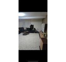 Attraktives, möbliertes Haus mit fünf Zimmern zum Verkaufen - Neuhaus am Rennweg