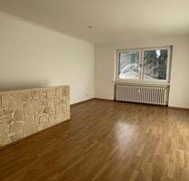 5-Zimmerwohnung mit Balkon, Garten und Garage mit direktem Zugang zur Wohnung - Hannover Misburg-Anderten