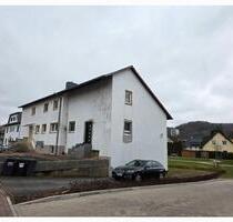 4 Familienhaus zu verkaufen 45000€ (34500€ Kaltmiete) jährlich - Rotenburg an der Fulda