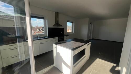 Foto - ZU SOFORT!! 3 - Zimmer - Penthouse, Badewanne, Strom + Gas