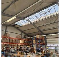 Helle, gepflegte Gewerbehalle m. FBH, Büro, WCs, Remise, Außenfl - Seelze