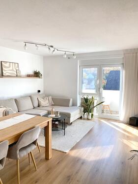 Foto - Helle 2-ZKB-Wohnung mit 3 Balkonen und Weitblick in ruhiger Lage