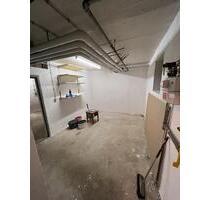 40 qm - LagerraumKellerraum in München - Am Hart