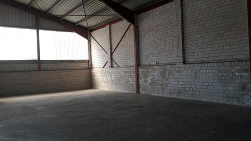 Foto - Einstellplatz Stellplatz Halle Wohnwagen PKW Anhänger