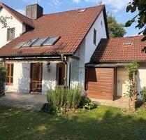 Doppelhaushälfte mit Charm, Garten und guter Anbindung - Markt Schwaben