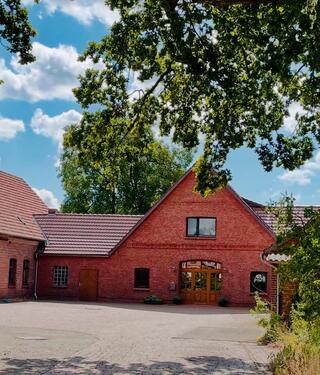 Foto - Bauernhaus mit Nebengebäude zu Verkaufen