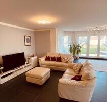 Exklusive 3-Zimmer Erdgeschosswohnung (141m²) mit großer Terrasse - Usingen