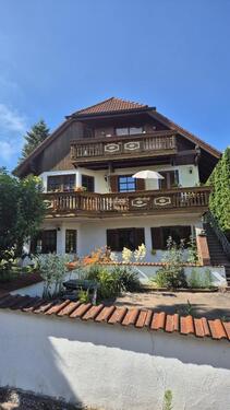Foto - Erdgeschosswohnung mit Garten und Garagenstellplatz