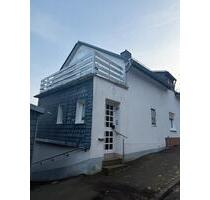 Haus zum vermieten - 1.100,00&nbsp;EUR Kaltmiete, ca.&nbsp; 100,00&nbsp;m&sup2; in Siegen (PLZ: 57072)