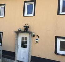 Zu vermieten Haushälfte - 780,00 EUR Kaltmiete, ca.  100,00 m² in Dickenschied (PLZ: 55483)