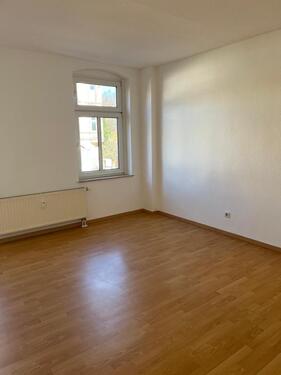 Foto - 3-Zimmerwohnung mit Laminat, Abstellraum und Wanne