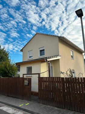 Foto - Zentrumsnahes Einfamilienhaus mit Garage