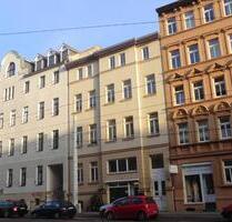 Mit Balkon und Parkplatz hinterm Haus im Paulusviertel - Halle (Saale)