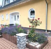 Einfamilienhaus mit Einliegerwohnung . Ohne Makler - Breidenbach