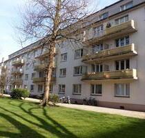 Sonnige 3-Zi-Wohnung in Zentrumsnähe mit Balkon - Krefeld