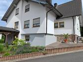 Foto - Großzügiges Einfamilienhaus mit Aufzug, Treppenlift und Garage
