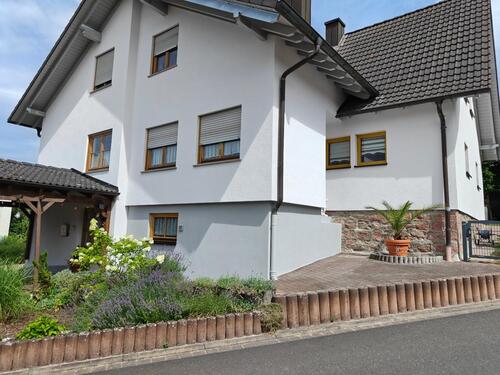 Foto - Großzügiges Einfamilienhaus mit Aufzug, Treppenlift und Garage