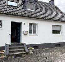 Helles Einfamilienhaus mit Garten, Terrasse & Stellplatz - Linnich